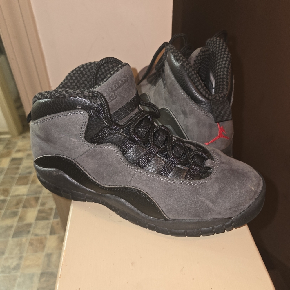 Boys Jordan's